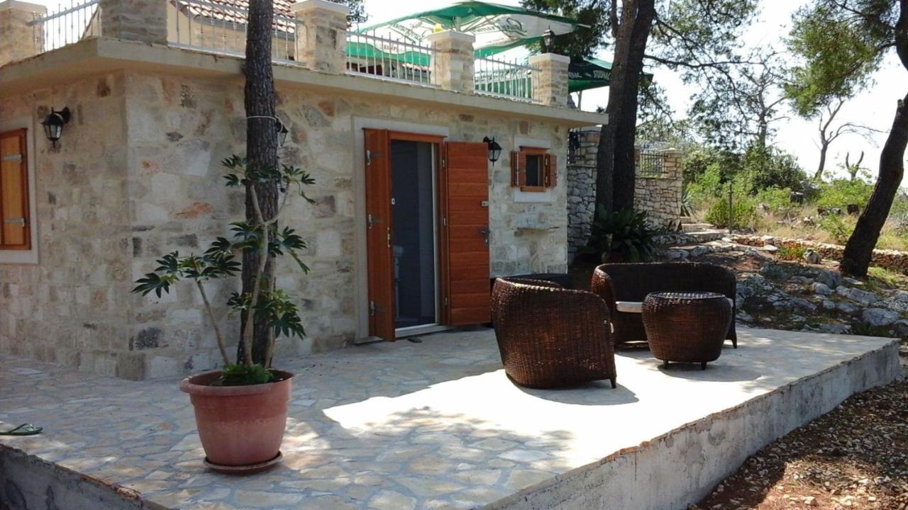 House Vesna Kupinova Villa Milna  Buitenkant foto